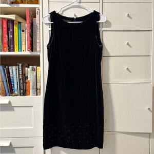 Elegant Navy Sleeveless Dress